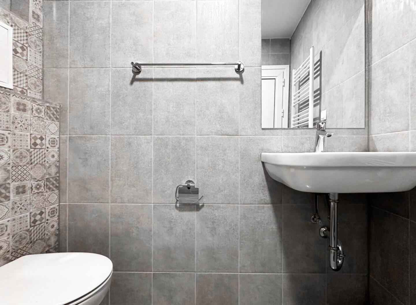 6 Studios 6 Bathrooms 2 Levels Kitchens Sofia Exterior photo